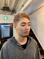 ビーバイエイトジェンツ(Bee by EIGHT GENTS)&nbsp;MEN’S HAIR/サーフカール/刈り上げセンターパート/心斎橋