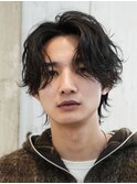 原宿毛流れセンターパート緩めツイストスパイラルパーマ刈り上げ