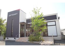 アーティーアーティー 春日店(ARTTY ARTTY)