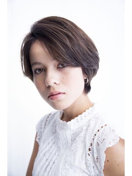 ビューティーアンドケアカロン(Beauty and Care CALON) 【凛とした表情】緩やかなウェーブでフェミニンさを