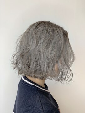 ジーナ 福岡天神(Zina) 【Zina】くびれ/かきあげバング/プラチナアッシュ/20代30代40代