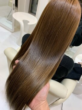 サローネデ アグスティナ バイ サンバンチ(salones de agustina by sanbanchi) 【agustina 明石大久保】髪質改善酸熱トリートメント