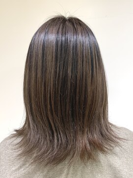 アズール 草加(azule) スモーキーベージュのバレイヤージュカラー