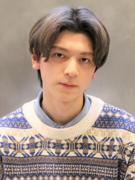 ノイセル(Noisyle) 韓国センターパートウルフグレージュカラー