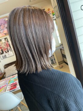 ヘア メイク ココ(hair make coco) 切りっぱなし×アッシュグレー