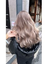 ナナ(NANA)&nbsp;バレイヤージュ・ベージュ・ダブルカラー・ケアブリーチ