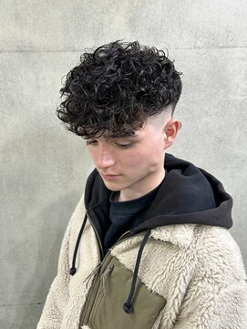 ピチカートシータ(pizzicato cita) 【大人気スペインカール】スペインカール×フェードカット