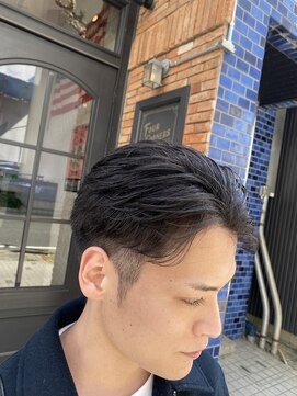 フォーコーナーズ(Four Corners) 毛流れショート