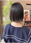 プレイングカラー毛先カラーボブ切りっぱなしミニボブ