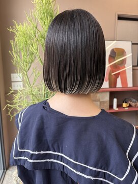 フェンヘアーアイス 中目黒(Fen.hair ici) プレイングカラー毛先カラーボブ切りっぱなしミニボブ