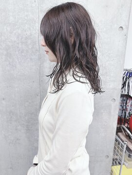 モリオ(morio) *スパイラルパーマニュアンスパーマゆるふわパーマソバージュ