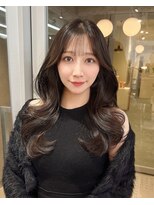 クム(kumu)&nbsp;レイヤー/前髪/顔周り/韓国/縮毛矯正/くびれ巻き/名古屋/栄