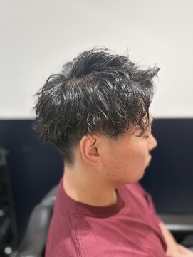 リバティシェアバーバー 銀座(LIBERTY SHARE BARBER) ツイストスパイラルパーマ