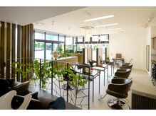 マノアマノデュオ(mano.a.mano Duo)の雰囲気（見渡せば店内が一望できるオープンスペース♪）