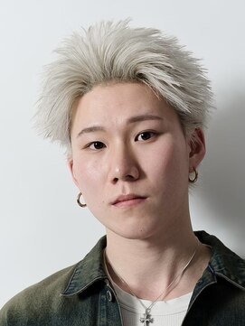 ルーストデラックス 京都河原町三条(ROOST dx) MEN’S HAIR/波巻ツイストスパイラル/フェザーパーマ/京都河原町