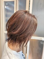 カシータ フロル 尾張旭店(Casita flor)&nbsp;手ぐしでささっと外ハネレイヤー脱白髪染め