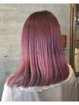 アティック ヘアーデザインアンドリラクゼーション(attic hair design&relaxation) ピンクヘアー