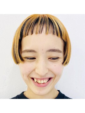 クク(QUQU) コントラストショートボブ