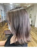 スイート(Suite)&nbsp;【透明感】ペールシルバージュ