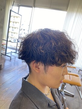 スピンオフシフト(SPIN-OFF SHIFT) 波巻パーマ×マッシュ　【SPIN-OFF SHIFT 大名 メンズカット】