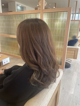 アドラーブル 長岡リップス旭岡店(adorable) ゆる巻きセミロング×インナーカラー×20代