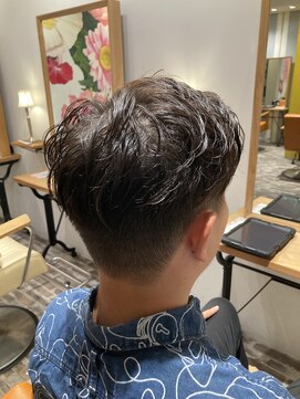 リリーコナー 武蔵小杉(LilyConnor) 武蔵小杉/メンズ/ヘッドスパ/眉毛/バーバー/フェード