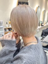 ヒビヲ(HIBIO) ショートボブ切りっぱなしミルクティーベージュカラー20代30代