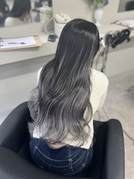 ファボ(Fav)の写真/韓国風のトレンドカラーで、ワンランク上のスタイルに♪ハイトーン～インナーカラーまでお任せください〇