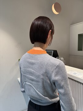 ムーム(Momb) 艶ボブ