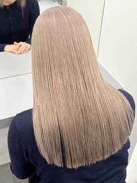 リトバイトゥルークリエイション 大宮(Re:to by True Creation) 【ケアブリーチ】メルティミルクティーベージュ×艶々ロング