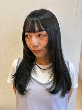 ポート 蕨(PORT) レイヤーとカーキブラック【天間　彩香】