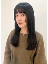 キッカ(kicca) 顔まわりレイヤー×パッツン前髪