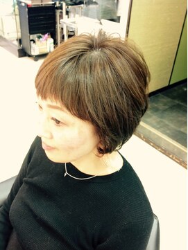 デラメアウープウープ(de.la.mair woop woop) 短めバングの大人ショート☆