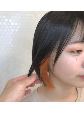 ヘアーアンドメイク ドレス(DRESS) イヤリングカラー  オレンジ