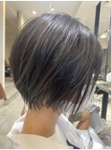ショートボブ