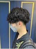 ツイストスパイラルパーマコンマヘアセンターパート