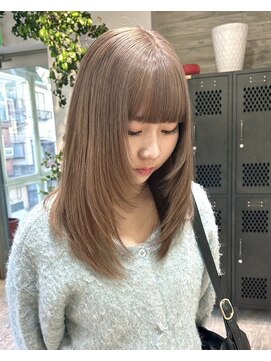 ヲタク(wotaku.) ロングレイヤー顔まわりレイヤーミルクティーカラーブリーチ艶髪