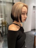 毛先カラーのワンレンボブスタイル