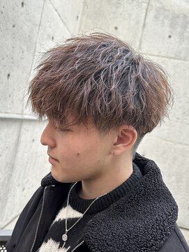 イーラ(era) ソフトツイストパーマ/メンズ/刈り上げ/眉毛/ツイスト