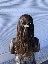 アチーブリス(achieve Liss) ハーフアップアレンジ結婚式アレンジお呼ばれヘア二次会成人式