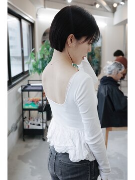 フェイヴィーズ(FavyS) ショートから伸ばし中ミニボブ