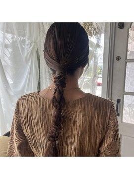 ジジ ヘアワークス(gigi hair works) 編み下ろしオトナカワイイ