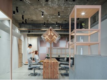 ハイク(HAIKU)の写真/『癒し』と『髪本来の美しさ』に拘った本格ケアサロンHAIKU。"和"を基調とした贅沢プライベート空間が魅力