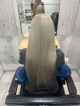 ネウィ 赤羽(newi) ホワイトミルクティーベージュ