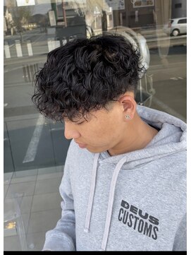 シエスタ(SIESTA) メンズカット　メンズパーマ　波巻きスパイラル