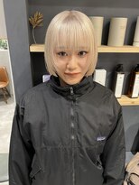 ラミエバイメルト 下北沢(lamie by melt)&nbsp;ハイトーンブリーチ顔周りレイヤーボブホワイトベージュブロンド