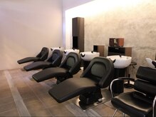 美容室エクストラアーツジャパン(X ARTS JAPAN)の雰囲気（落ち着いた空間でリラックスして頂けるシャンプールーム）