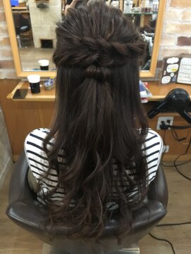 ルークス 中央林間(LOOOKS) 王道ハーフアップ