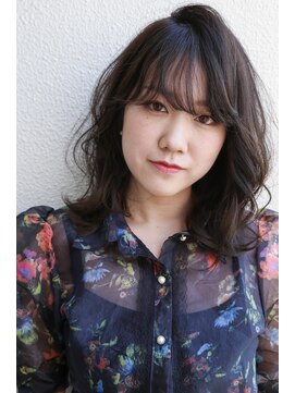 イソラブル(ISOLA-blu) 【暗髪透明感】ダークグレー×ボブ