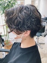 バイフィフス 原宿/表参道(by fifth)&nbsp;スパイラルパーマ/センターパート/サイドパート/韓国マッシュ